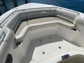 Thumbnail von Boston Whaler 330 Outrage