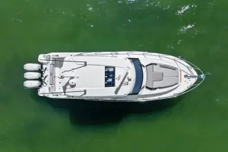 Thumbnail von Boston Whaler 365 Conquest