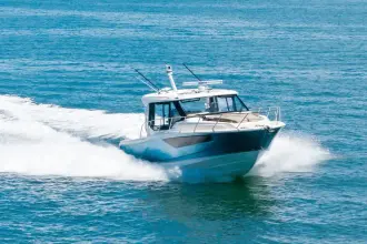 Thumbnail von Boston Whaler 365 Conquest