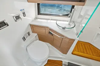 Thumbnail von Boston Whaler 365 Conquest