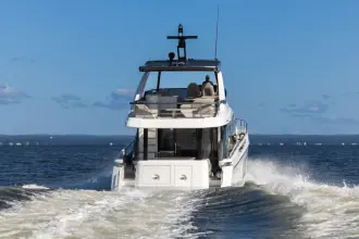 Thumbnail von Azimut 68