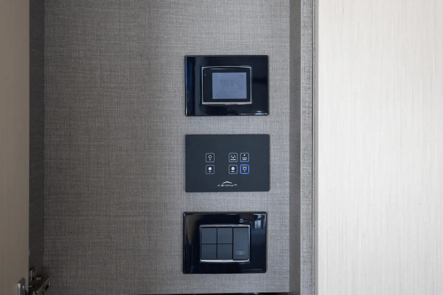 Thumbnail von Azimut 68