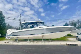 Thumbnail von Boston Whaler 350 Realm