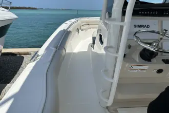 Thumbnail von Boston Whaler 330 Outrage