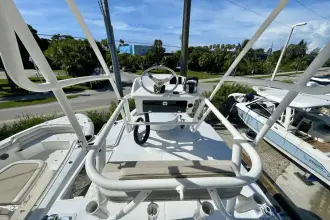 Thumbnail von Boston Whaler 330 Outrage