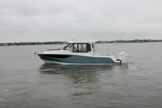 Thumbnail von Boston Whaler 365 Conquest