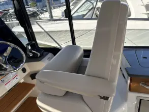 Thumbnail von Boston Whaler 365 Conquest