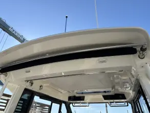 Thumbnail von Boston Whaler 365 Conquest
