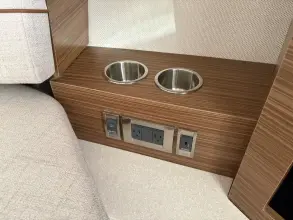 Thumbnail von Boston Whaler 365 Conquest