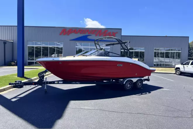 Sea Ray SPX 210 