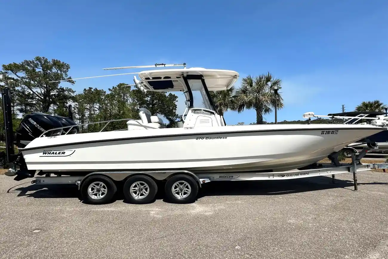 Boston Whaler 270 Dauntless