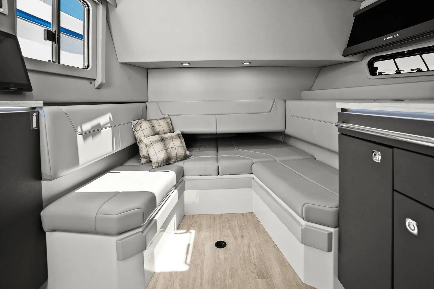 Thumbnail von Formula 400 SSC