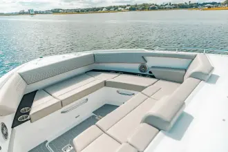 Thumbnail von Cruisers Yachts 34 GLS OB