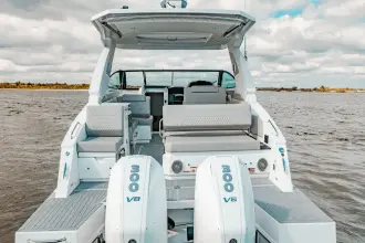 Thumbnail von Cruisers Yachts 34 GLS OB