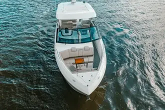 Thumbnail von Cruisers Yachts 34 GLS OB