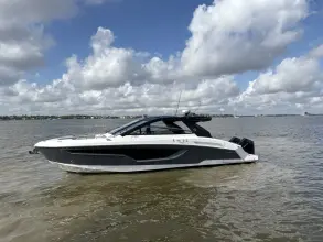 Cruisers Yachts 42 GLS OB