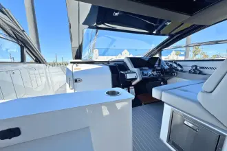 Thumbnail von Cruisers Yachts 42 GLS OB