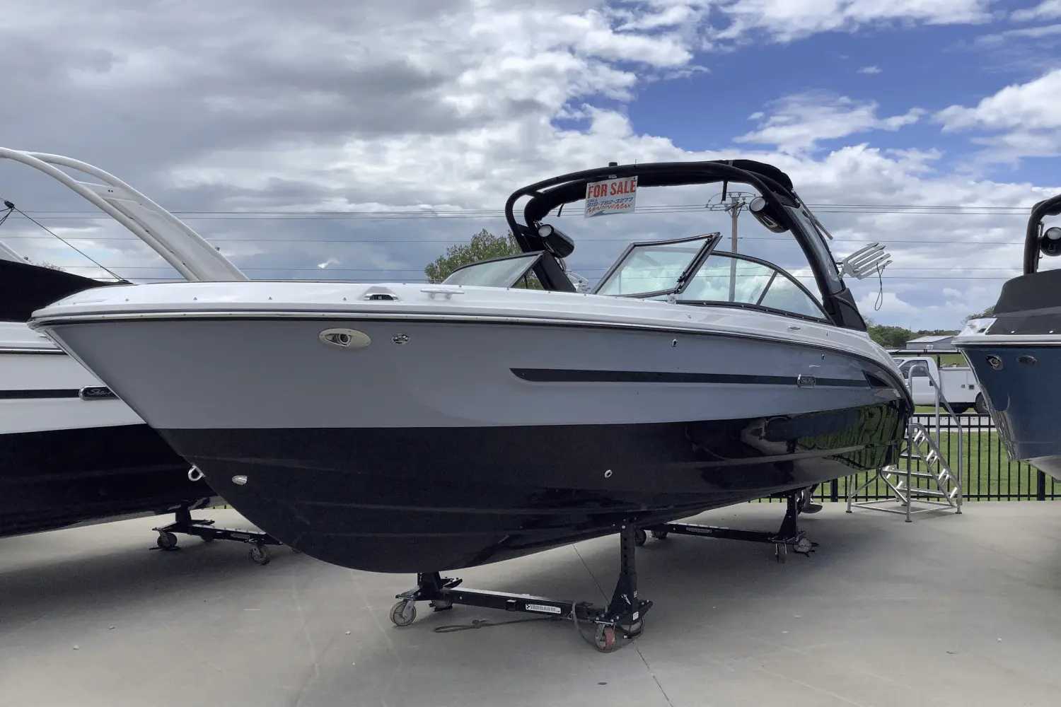 Sea Ray SDX 270 Surf