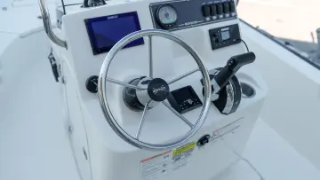 Thumbnail von Boston Whaler 170 Montauk