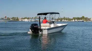 Thumbnail von Boston Whaler 170 Montauk