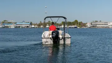 Thumbnail von Boston Whaler 170 Montauk
