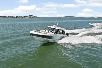 Thumbnail von Boston Whaler 380 Realm