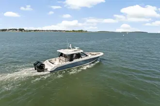 Thumbnail von Boston Whaler 380 Realm