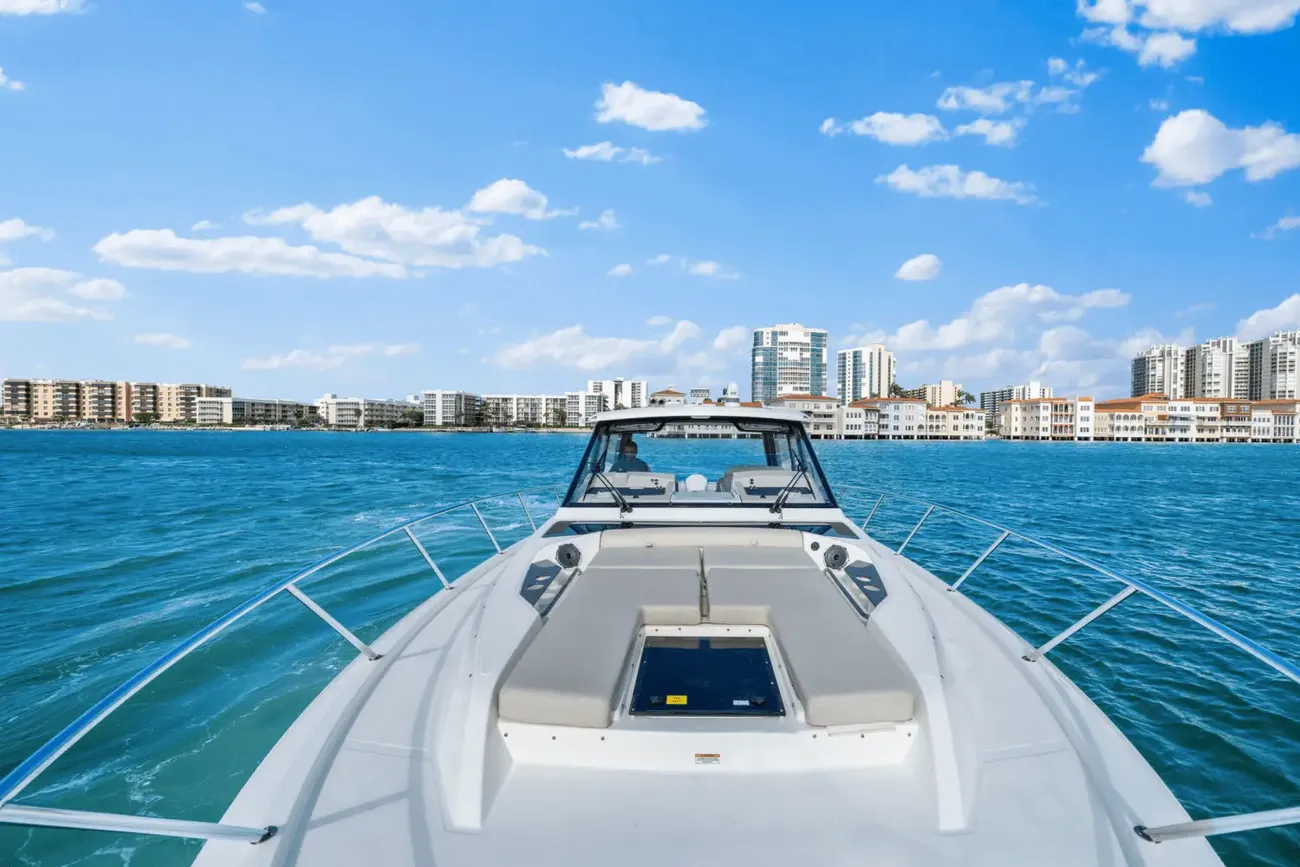 Thumbnail von Boston Whaler 405 Conquest