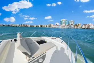Thumbnail von Boston Whaler 405 Conquest