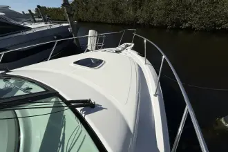 Thumbnail von Boston Whaler 345 Conquest