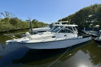 Thumbnail von Boston Whaler 345 Conquest