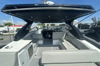 Thumbnail von Cruisers Yachts 34 GLS OB