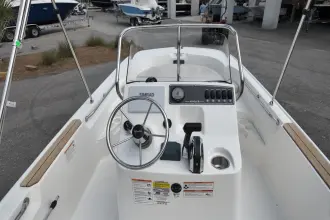 Thumbnail von Boston Whaler 170 Montauk