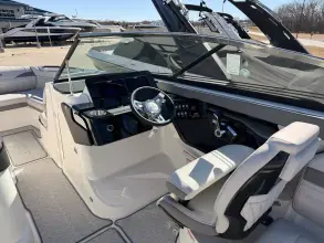 Thumbnail von Sea Ray SLX 260
