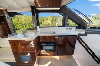 Thumbnail von Galeon 400 FLY