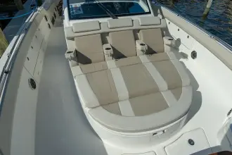 Thumbnail von Boston Whaler 420 Outrage