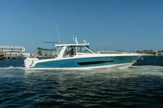 Thumbnail von Boston Whaler 420 Outrage