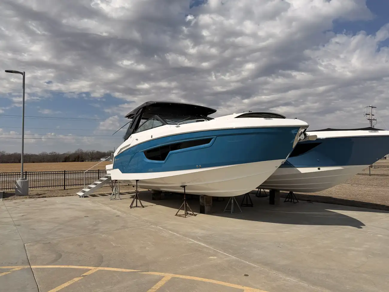 Cruisers Yachts 34 GLS