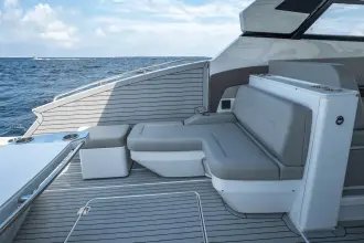 Thumbnail von Cruisers Yachts 50 GLS OB