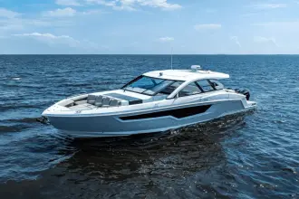 Thumbnail von Cruisers Yachts 50 GLS OB