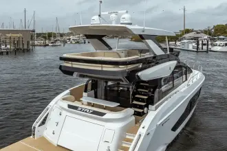 Thumbnail von Cruisers Yachts 57 FLY