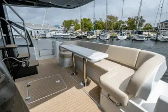 Thumbnail von Cruisers Yachts 57 FLY