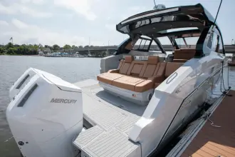 Thumbnail von Cruisers Yachts 42 GLS OB