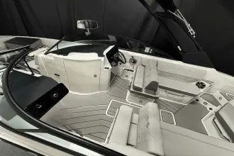Thumbnail von Sea Ray SDX 270 Surf