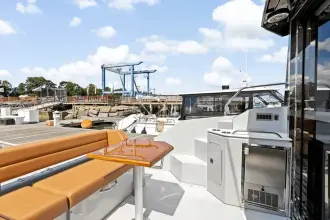 Thumbnail von Cruisers Yachts 42 Cantius