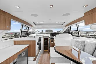 Thumbnail von Cruisers Yachts 42 Cantius