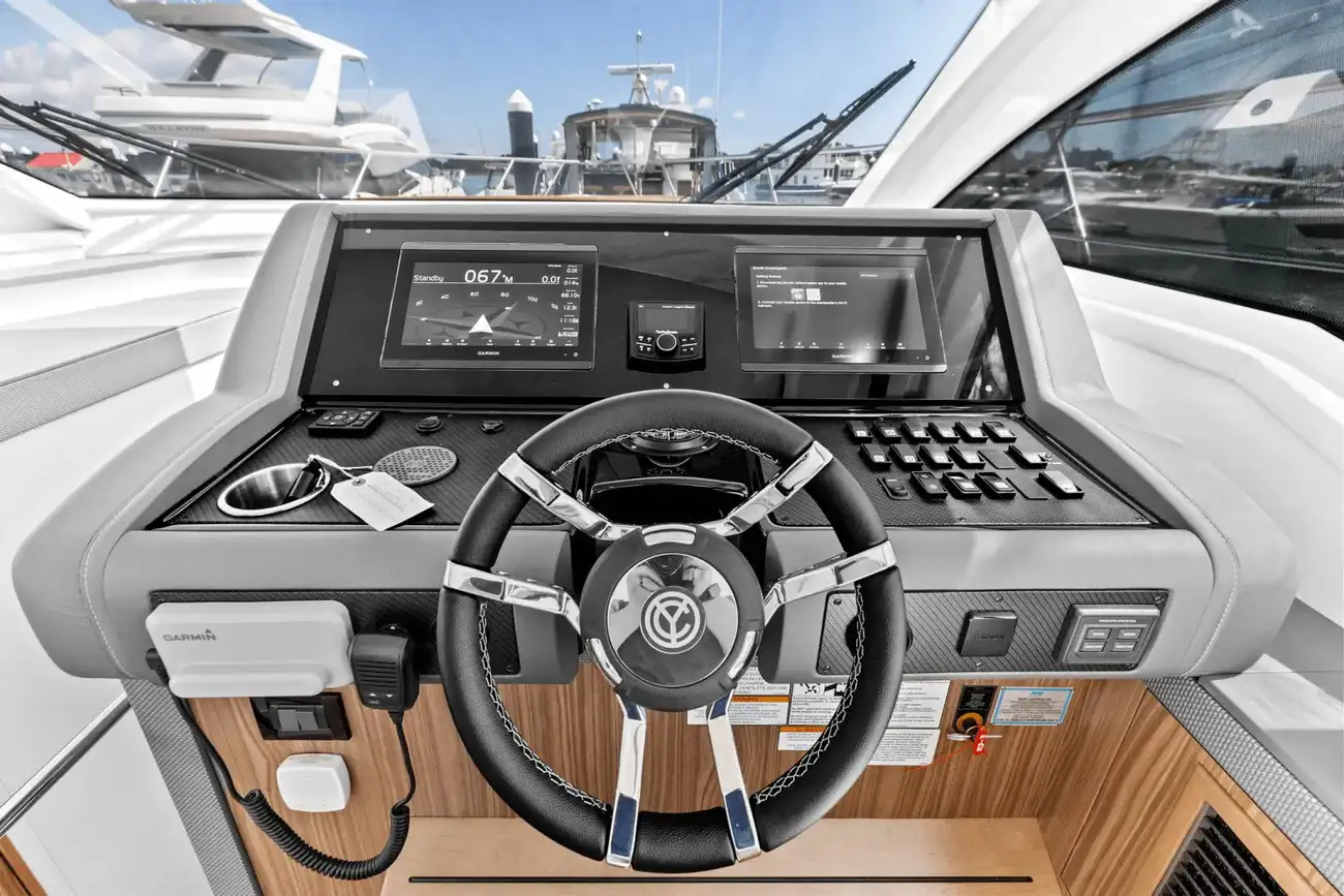 Thumbnail von Cruisers Yachts 42 Cantius