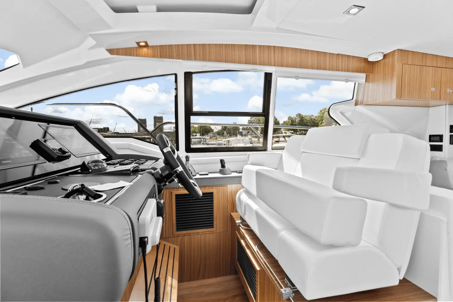 Thumbnail von Cruisers Yachts 42 Cantius
