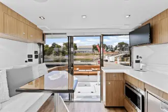 Thumbnail von Cruisers Yachts 42 Cantius