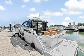 Thumbnail von Cruisers Yachts 42 Cantius